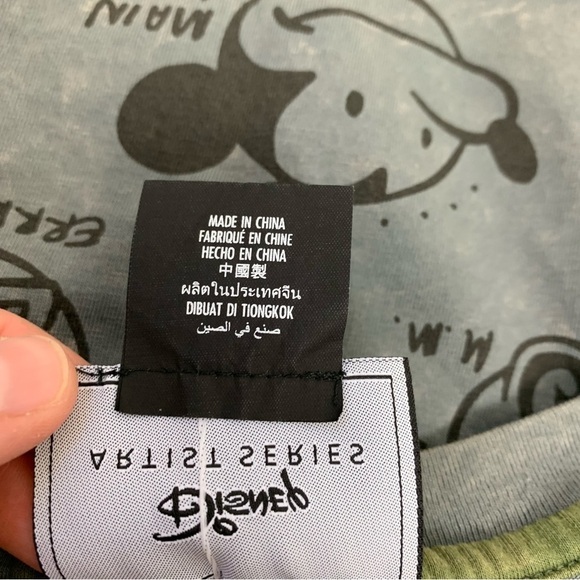 Disney Artist Series Mickey Mood Long Sleeve Shirt MM Script Bret Iwan Womens L - Picture 11 of 14